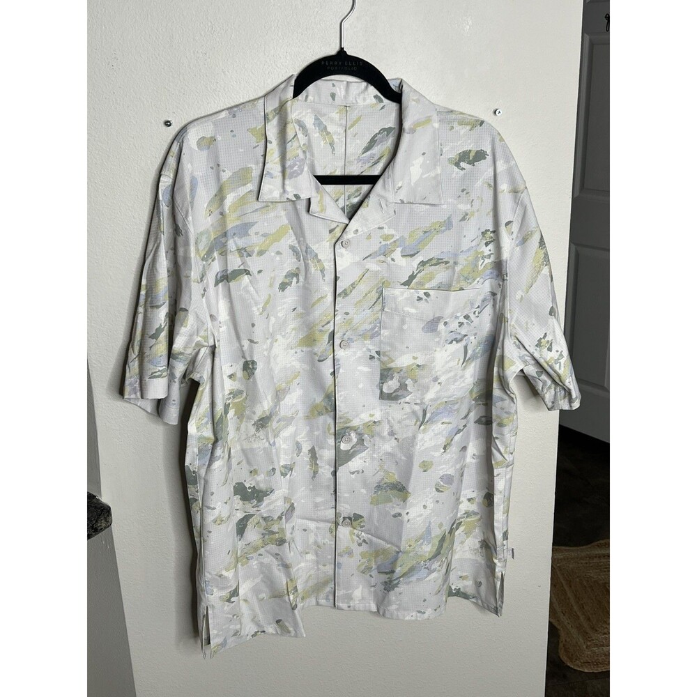 Lululemon Airing Easy Camp Collar Shirt Men Lrg Relaxed Fit Diffuse Dye Print
